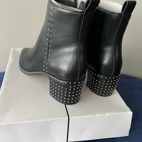 Dolce Vita black leather Brook boots w/stud details. - Picture 2 of 5